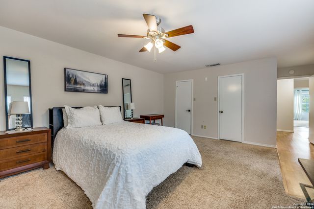 7711 Callaghan Rd Apt 905, San Antonio, TX 78229