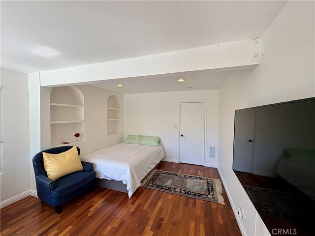 1033 Eastman Way, Laguna Beach, CA 92651