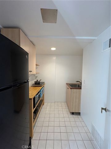 1033 Eastman Way, Laguna Beach, CA 92651