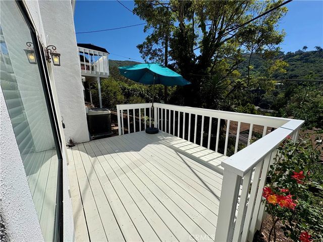 1033 Eastman Way, Laguna Beach, CA 92651