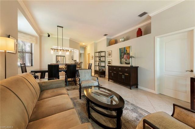 2433 Ravenna BLVD 202, Naples, FL 34109