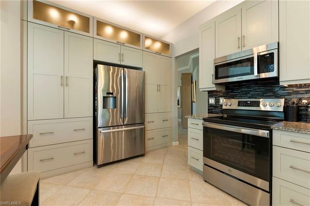 2433 Ravenna BLVD 202, Naples, FL 34109