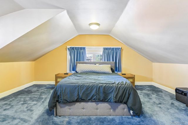 40 Hollywood Court, Rockville Centre, NY 11570