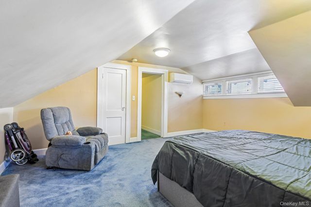 40 Hollywood Court, Rockville Centre, NY 11570