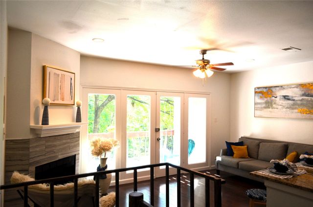 7660 Skillman Street 401, Dallas, TX 75231