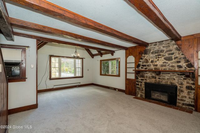 711 Saratoga Road, Wilton, NY 12831