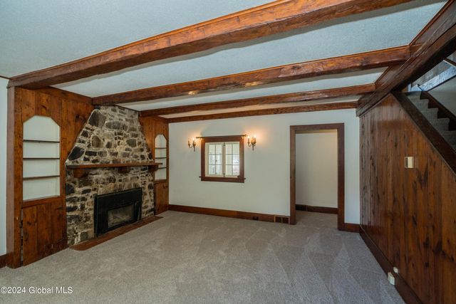711 Saratoga Road, Wilton, NY 12831