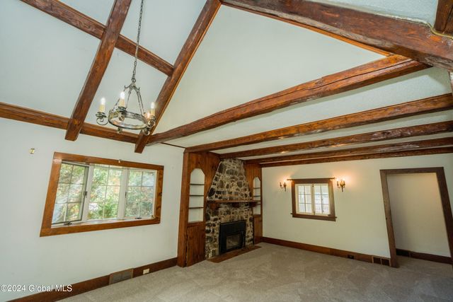 711 Saratoga Road, Wilton, NY 12831