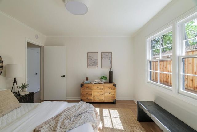 1581 Dana Avenue, Palo Alto, CA 94303