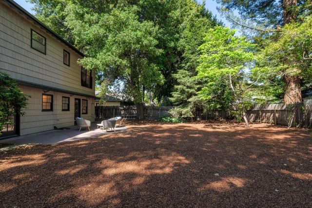 1581 Dana Avenue, Palo Alto, CA 94303