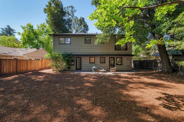 1581 Dana Avenue, Palo Alto, CA 94303