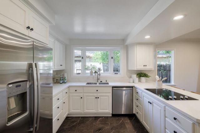 1581 Dana Avenue, Palo Alto, CA 94303