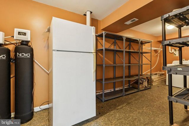 4 CHESTNUT LN, Stafford, VA 22556