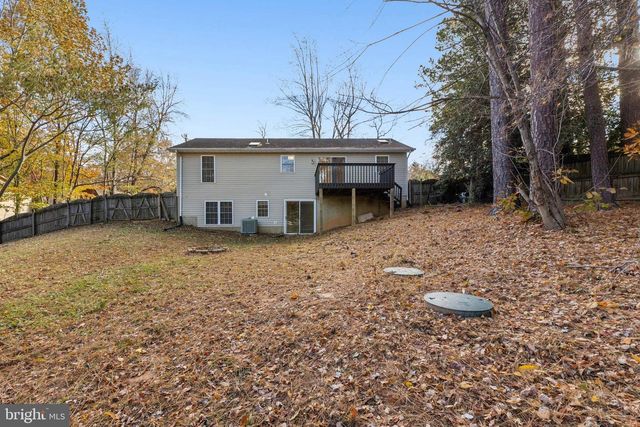 4 CHESTNUT LN, Stafford, VA 22556