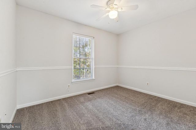 4 CHESTNUT LN, Stafford, VA 22556