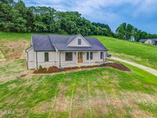 77 Sunset Road, Johnson City, TN 37615