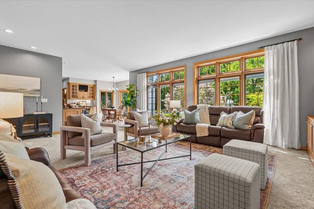 W72N447 Mulberry AVENUE, Cedarburg, WI 53012