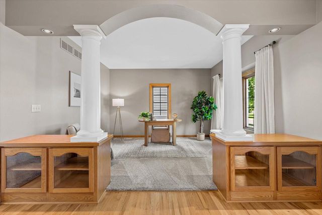 W72N447 Mulberry AVENUE, Cedarburg, WI 53012