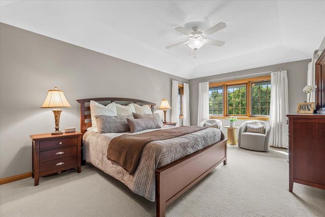 W72N447 Mulberry AVENUE, Cedarburg, WI 53012