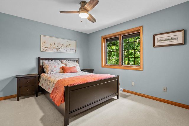 W72N447 Mulberry AVENUE, Cedarburg, WI 53012