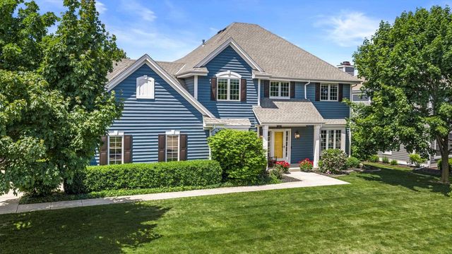 W72N447 Mulberry AVENUE, Cedarburg, WI 53012