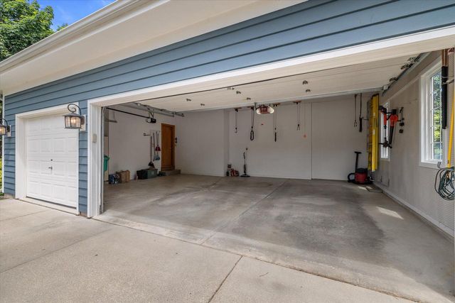 W72N447 Mulberry AVENUE, Cedarburg, WI 53012