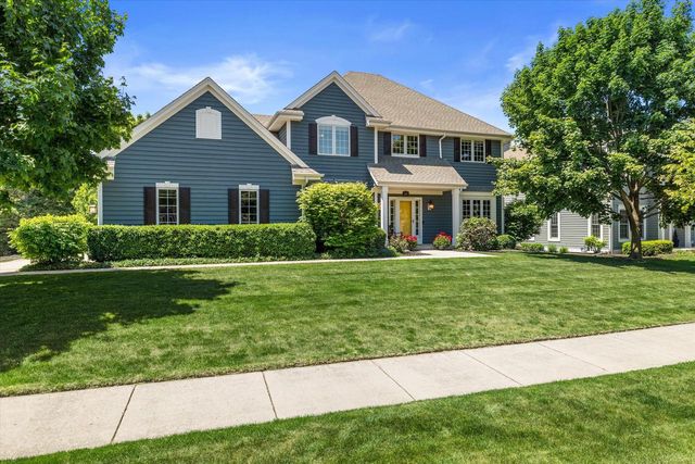 W72N447 Mulberry AVENUE, Cedarburg, WI 53012