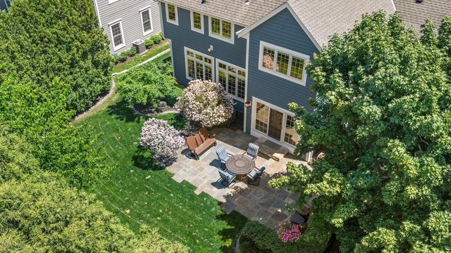 W72N447 Mulberry AVENUE, Cedarburg, WI 53012