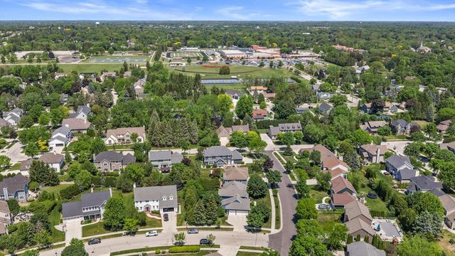 W72N447 Mulberry AVENUE, Cedarburg, WI 53012