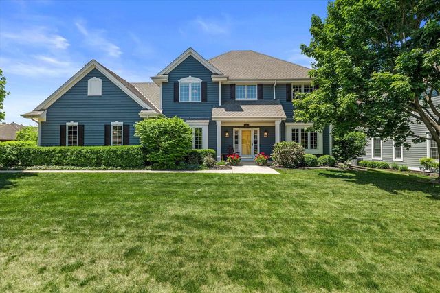 W72N447 Mulberry AVENUE, Cedarburg, WI 53012