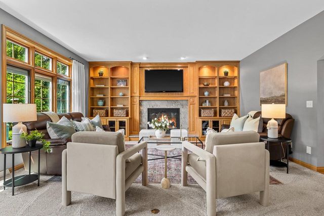 W72N447 Mulberry AVENUE, Cedarburg, WI 53012