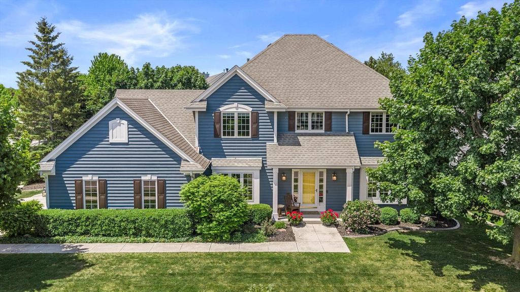 W72N447 Mulberry AVENUE, Cedarburg, WI 53012