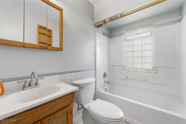 1944 Windsor Drive, Brunswick, OH 44212