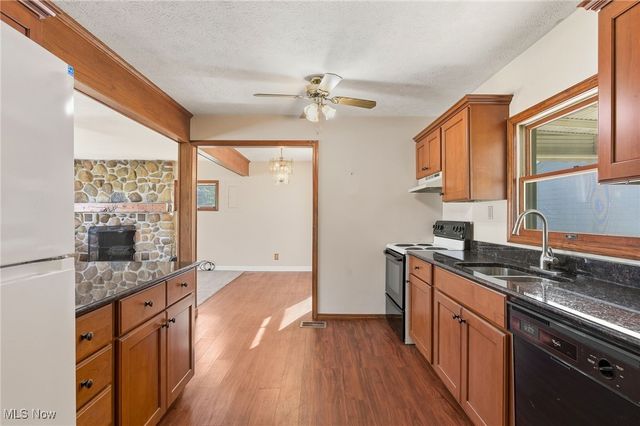 1944 Windsor Drive, Brunswick, OH 44212