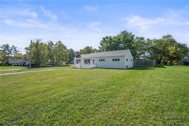 1944 Windsor Drive, Brunswick, OH 44212