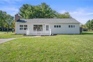 1944 Windsor Drive, Brunswick, OH 44212