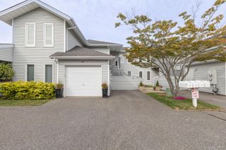 908 Fenway Road, Saint James, NY 11780