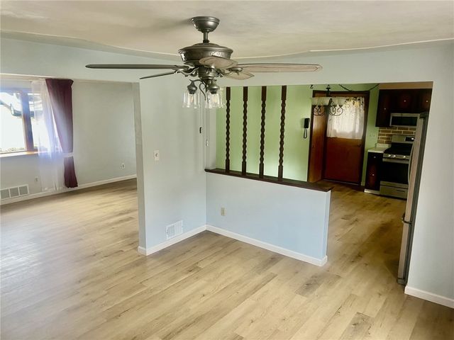 314 Pointview Rd, Brentwood, PA 15227