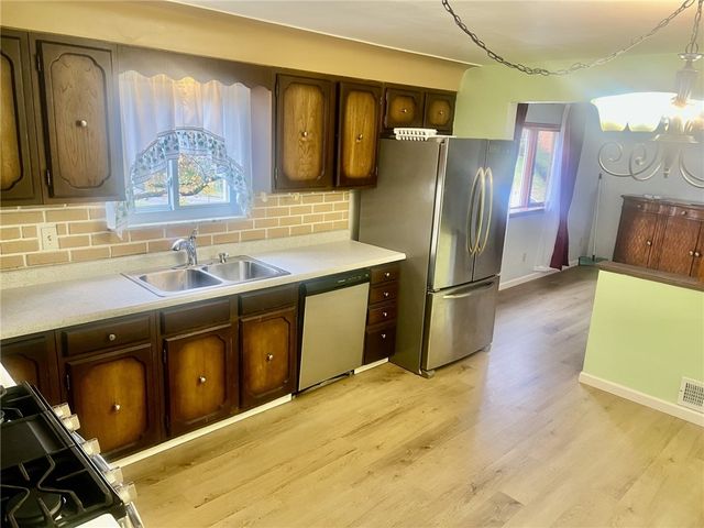 314 Pointview Rd, Brentwood, PA 15227