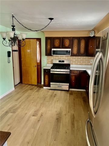 314 Pointview Rd, Brentwood, PA 15227