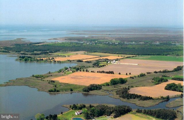 10373 LOCUST POINT RD, Princess Anne, MD 21853