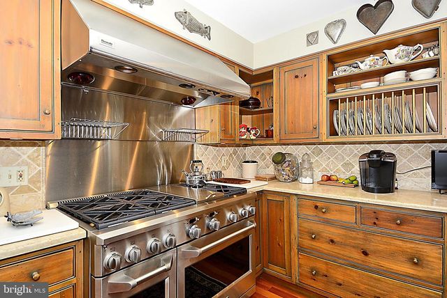 10373 LOCUST POINT RD, Princess Anne, MD 21853