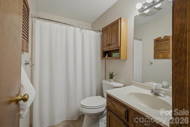 25 Poke Road, Newland, NC 28657