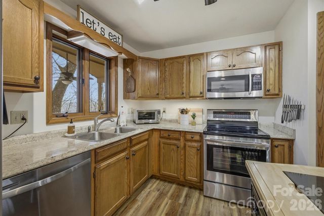 25 Poke Road, Newland, NC 28657