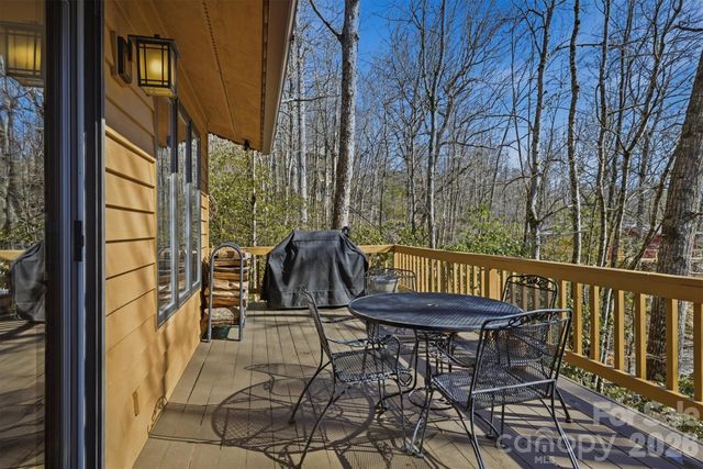 25 Poke Road, Newland, NC 28657