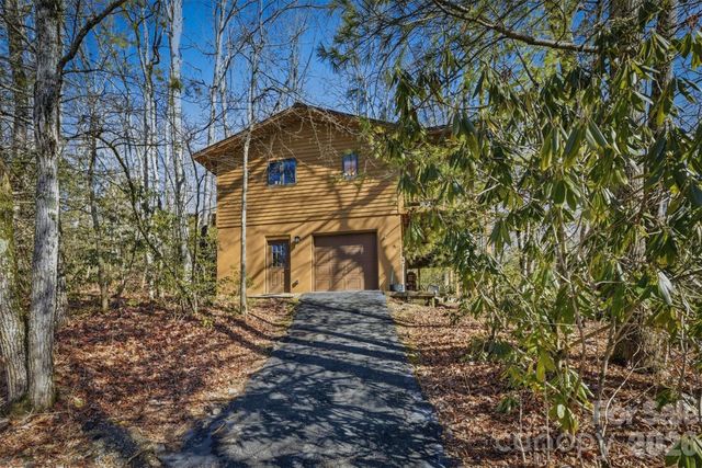 25 Poke Road, Newland, NC 28657