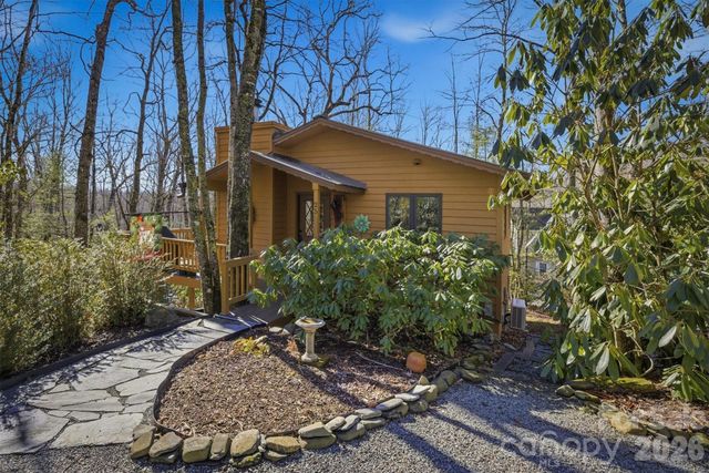 25 Poke Road, Newland, NC 28657