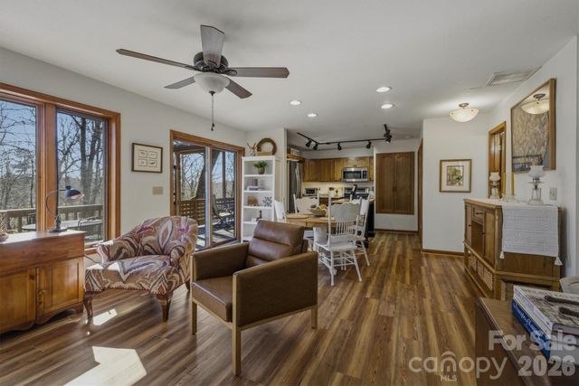 25 Poke Road, Newland, NC 28657