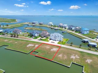 6 Sugarloaf, Hitchcock, TX 77563