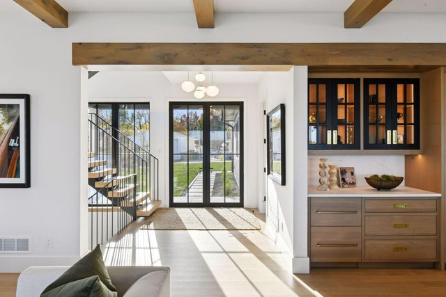 254 Lake Street, Excelsior, MN 55331